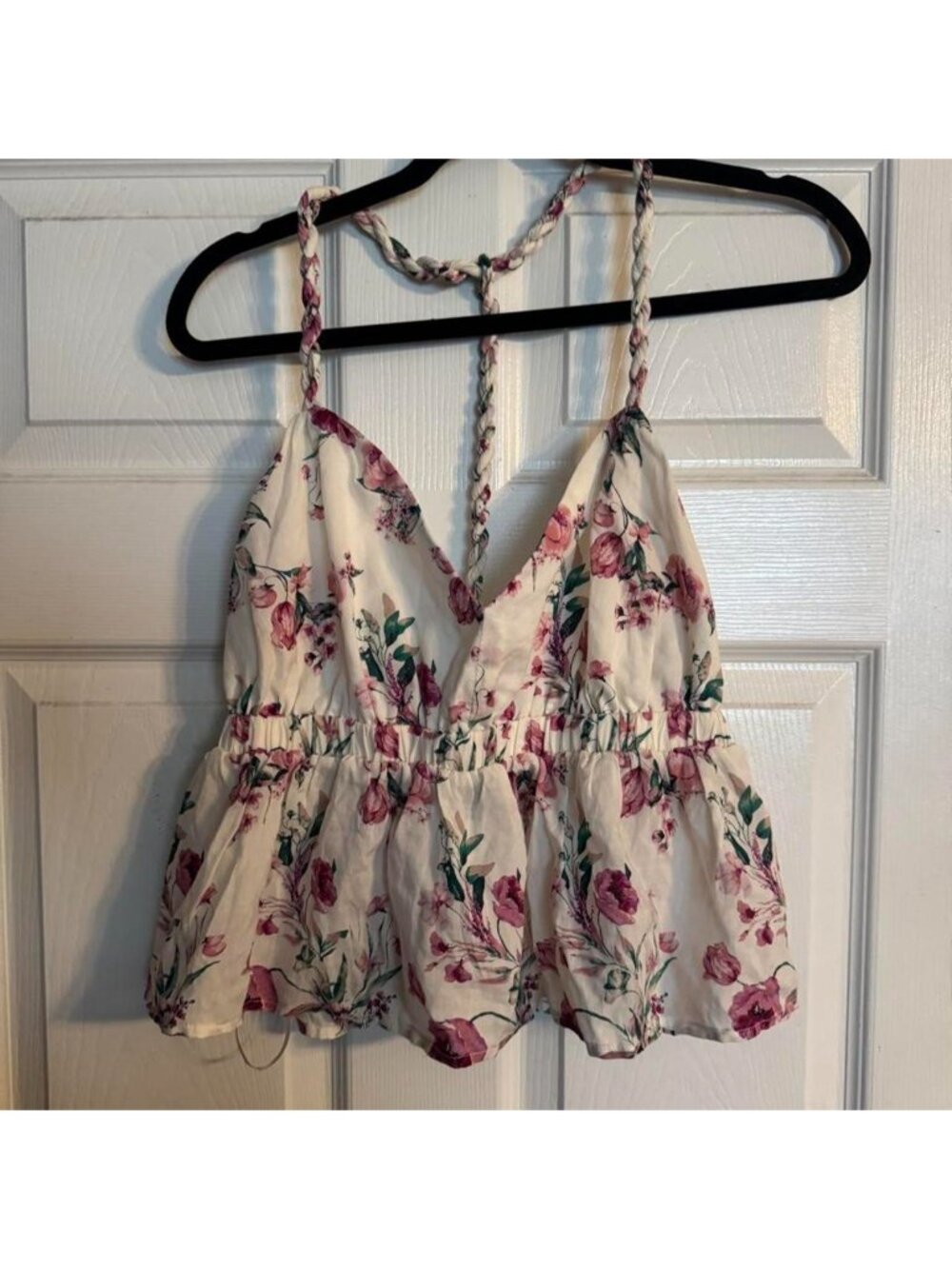 White & pink floral crop top with tie back #floral #summer
